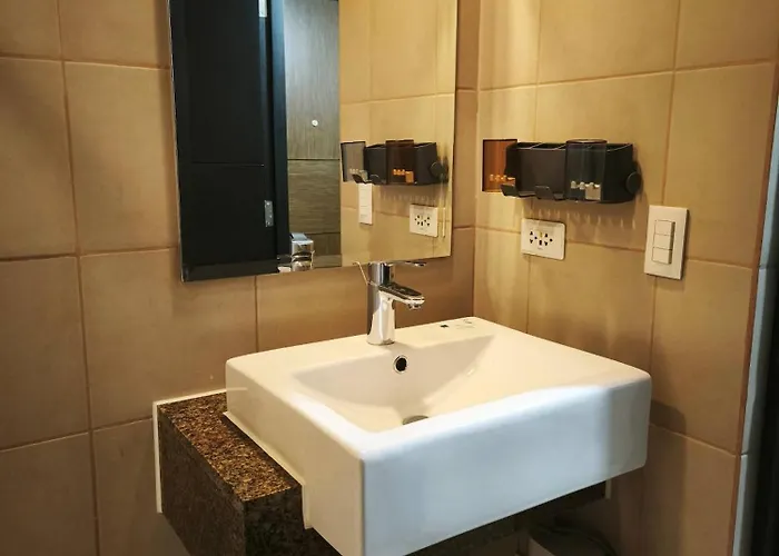 Modern In Heart Of Quezon Guest house Manila